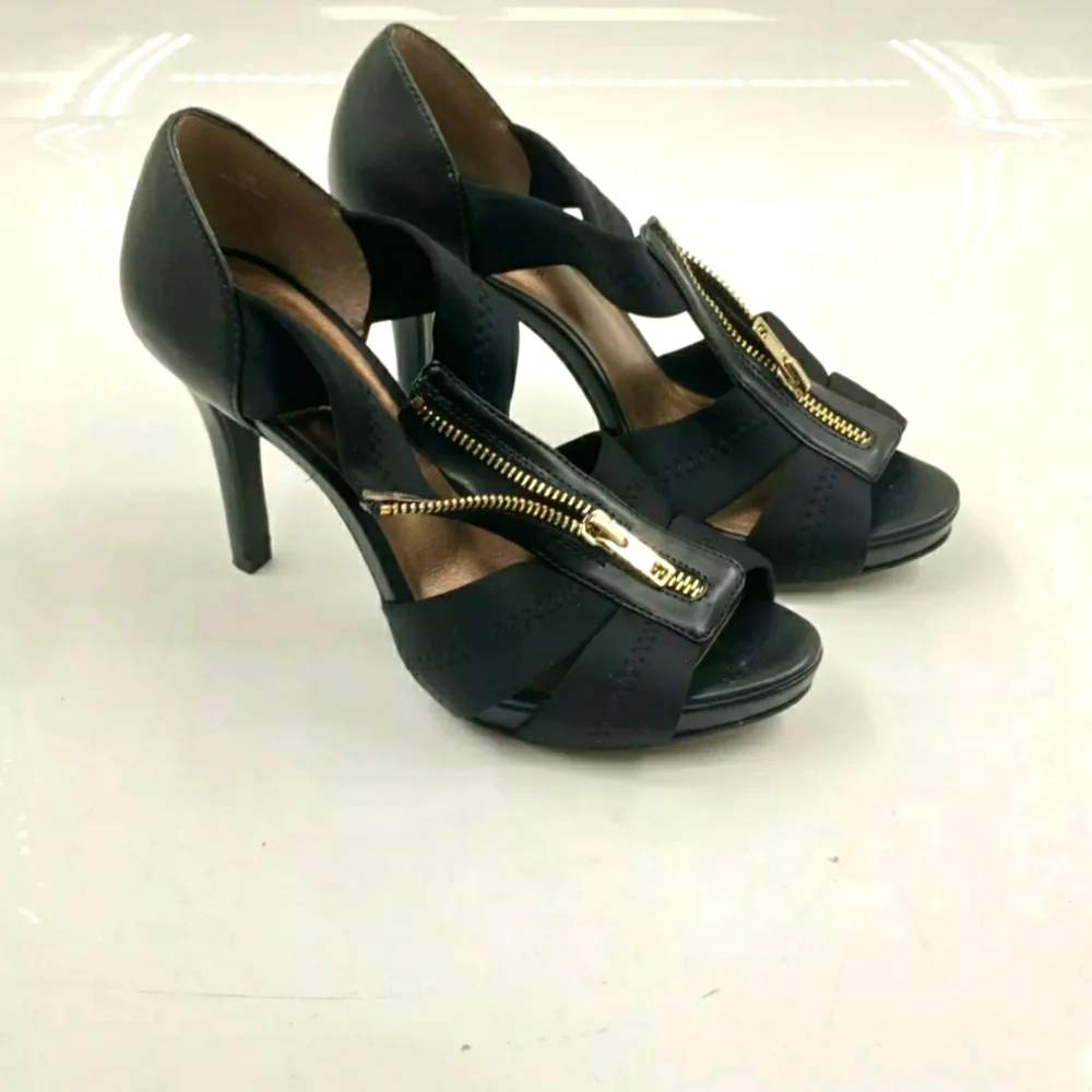 Coach and Four Italy Designer  black zip up heels stiletto size Women 7.5